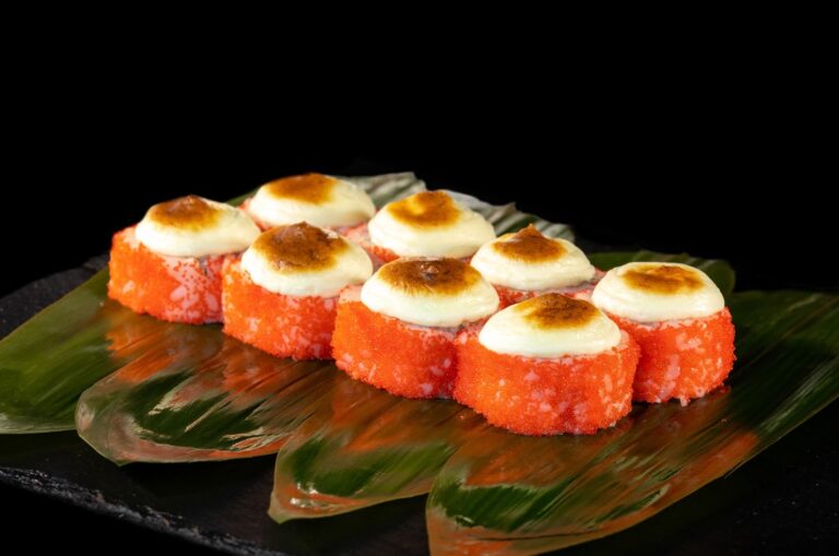 Запечённый ролл с креветками (8шт)