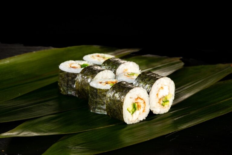 Маки с угрём (8шт)