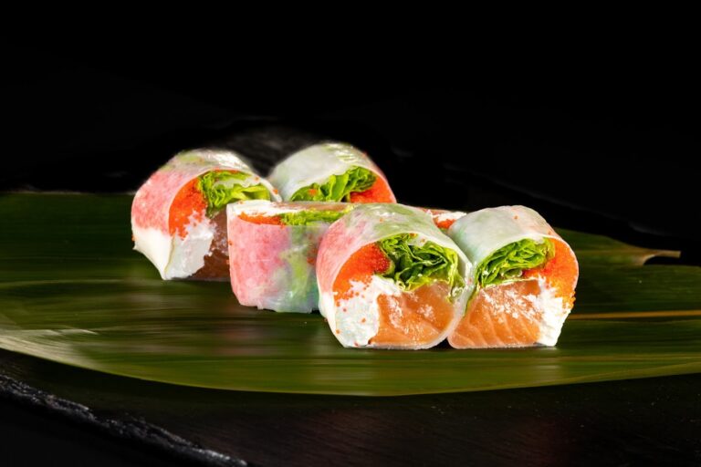 Spring roll с лососем (6шт)